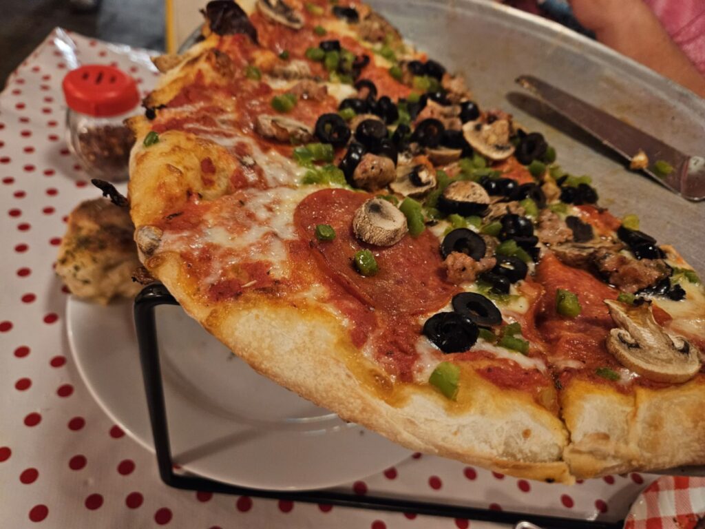 Boomerang Pizza Kitchen 5
